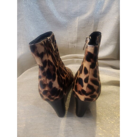 Nine West Women's Natural Multi Carter Cheetah Wedge Ankle Boots Booties Size 9M - Picture 4 of 7